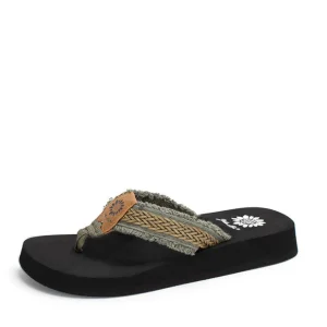 Women Yellow Box Flip Flops>Fianni Flip Flop