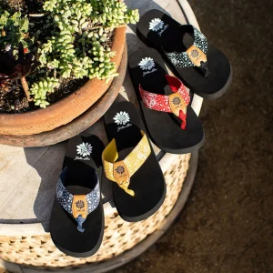 Women Yellow Box Flip Flops>Flander