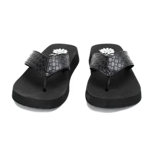 Women Yellow Box Flip Flops>Flattery