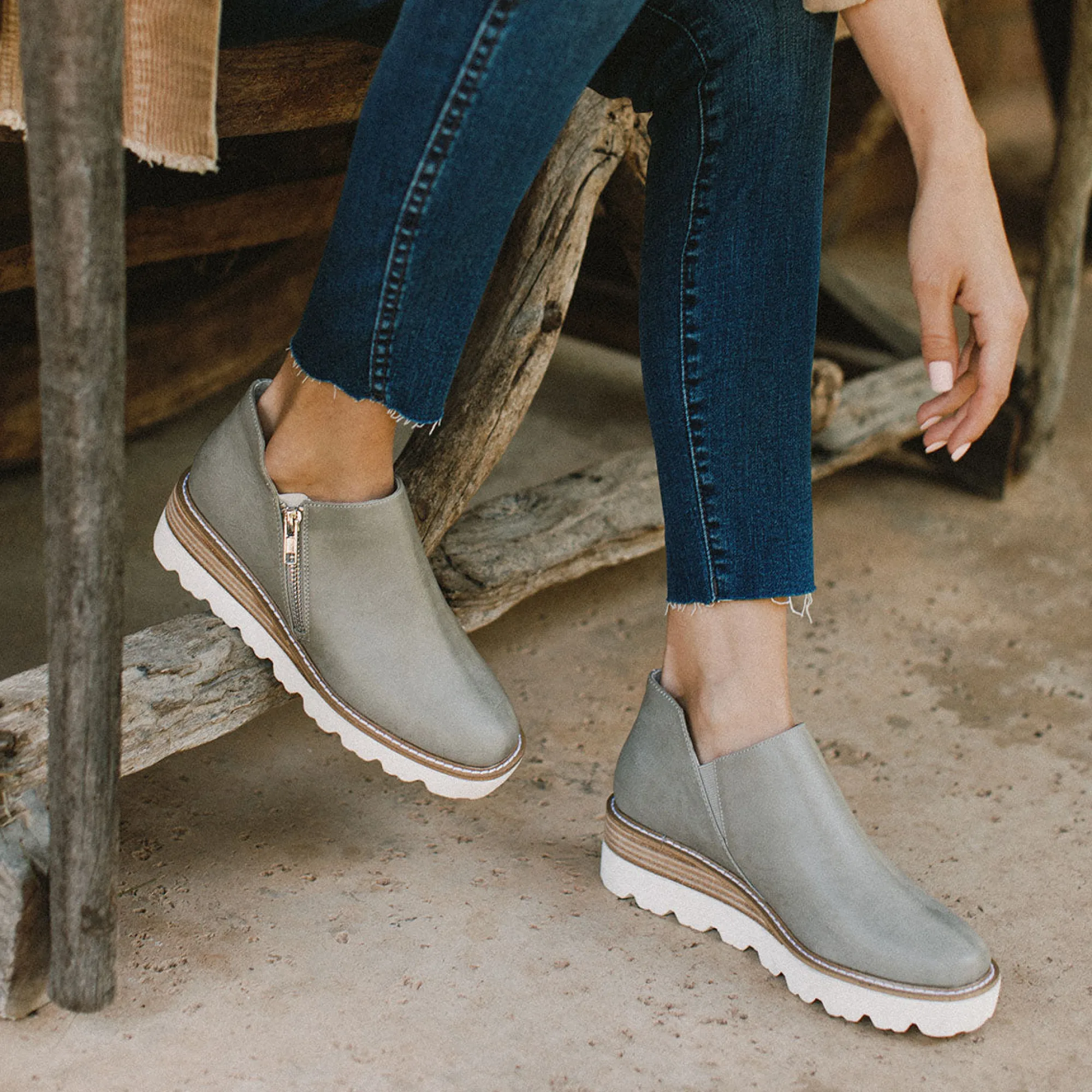 indee_5.webp Women Yellow Box Boots & Booties>Indee