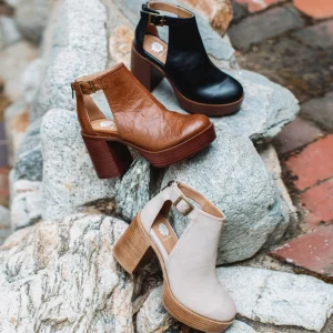 Women Yellow Box Heels & Wedges>Linea Platform Clog